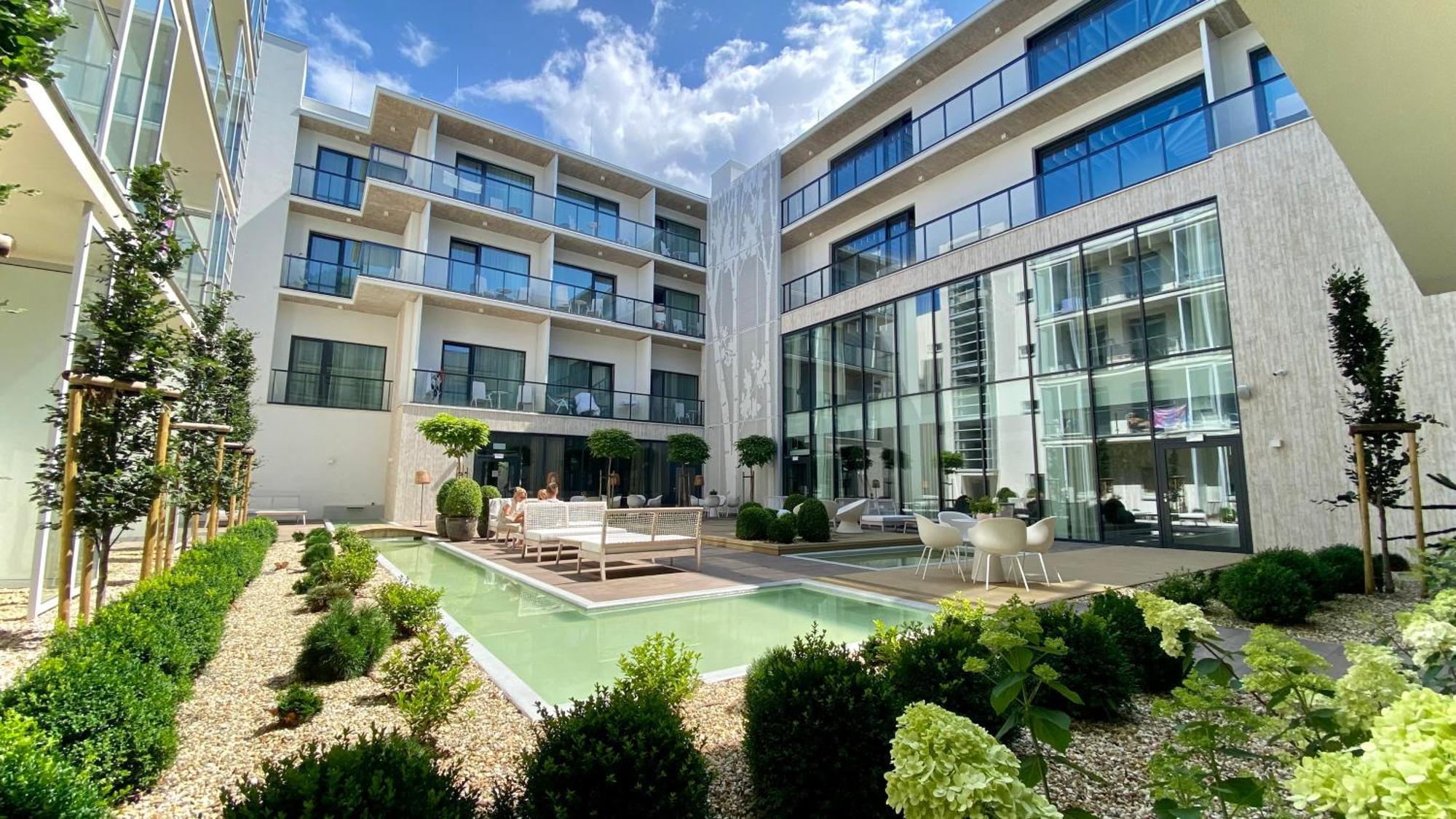Verano Centrum Zdrowia I Relaksu โควอบเซก ภายนอก รูปภาพ